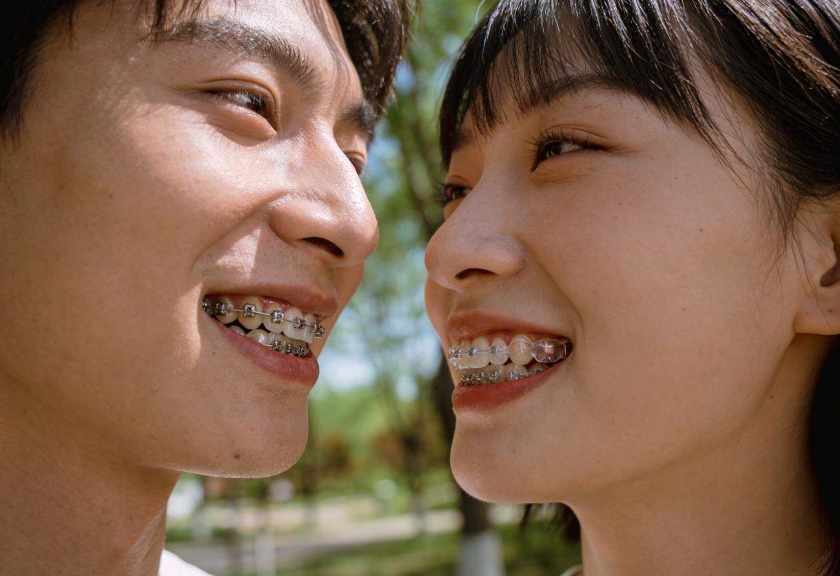 深圳25岁矫正牙齿真的晚了吗?过来人告诉你可行的方法与时间