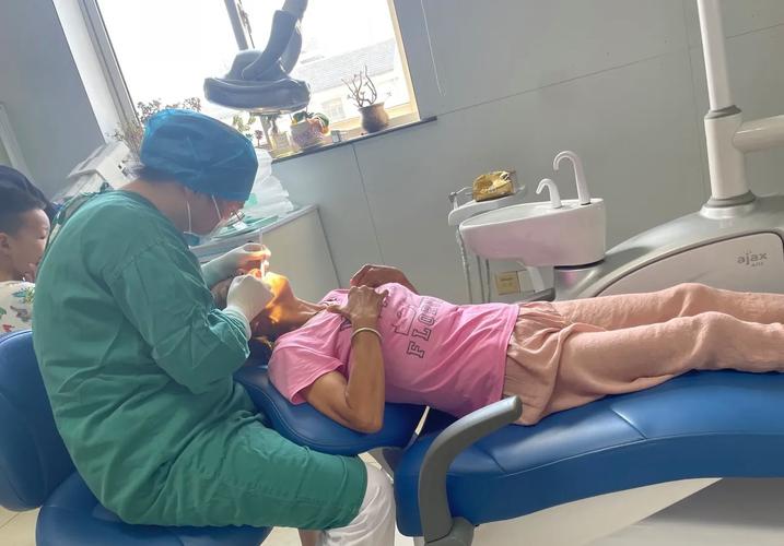 深圳看口臭去口腔科还是消化科?一张表讲清到底该挂哪个号