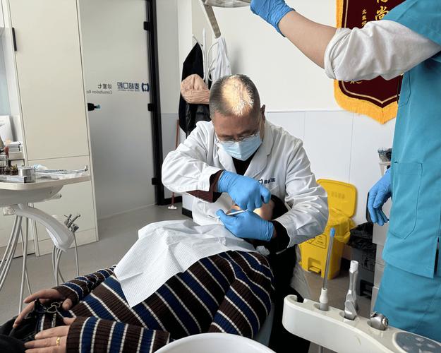 深圳秦皇岛牙齿矫正哪家好?本地人推荐这几家不踩坑