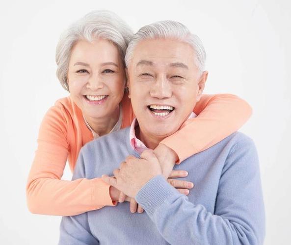 深圳60多岁老人种牙到底要花多少钱?2026最新费用明细